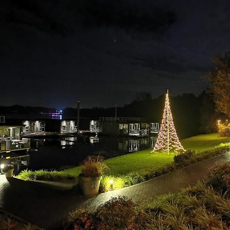 Houseboat Marina Mookerplas 4-6 Persons Plasmolen Εξωτερικό φωτογραφία