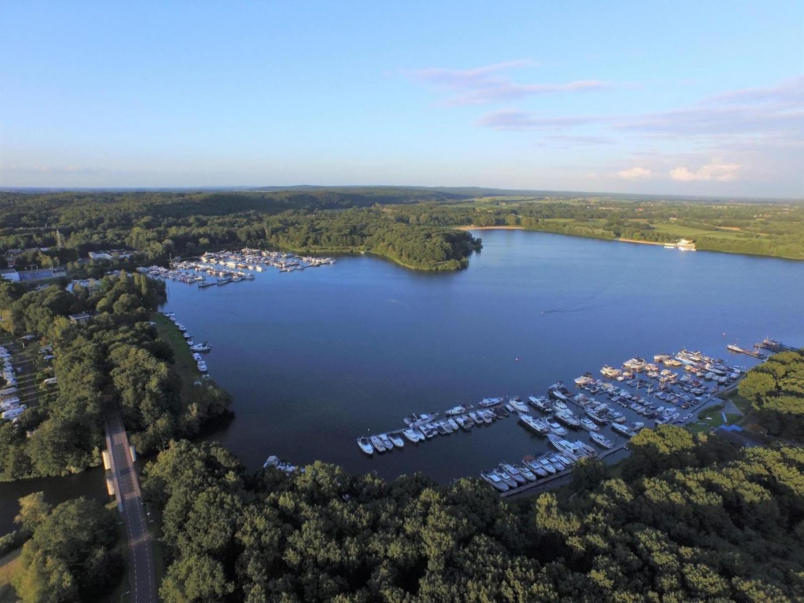 Houseboat Marina Mookerplas 4-6 Persons Plasmolen Εξωτερικό φωτογραφία