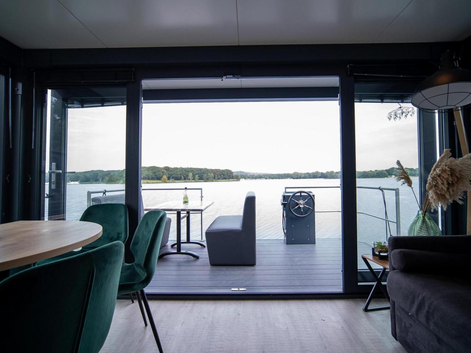 Houseboat Marina Mookerplas 4-6 Persons Plasmolen Εξωτερικό φωτογραφία