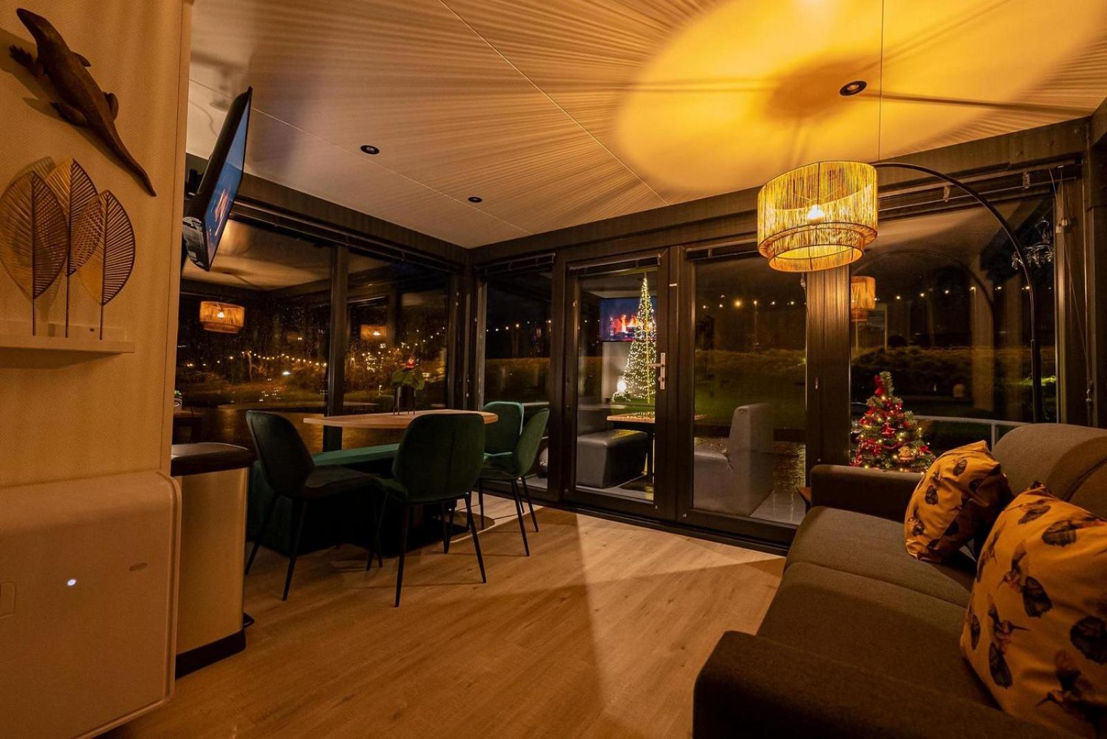 Houseboat Marina Mookerplas 4-6 Persons Plasmolen Εξωτερικό φωτογραφία