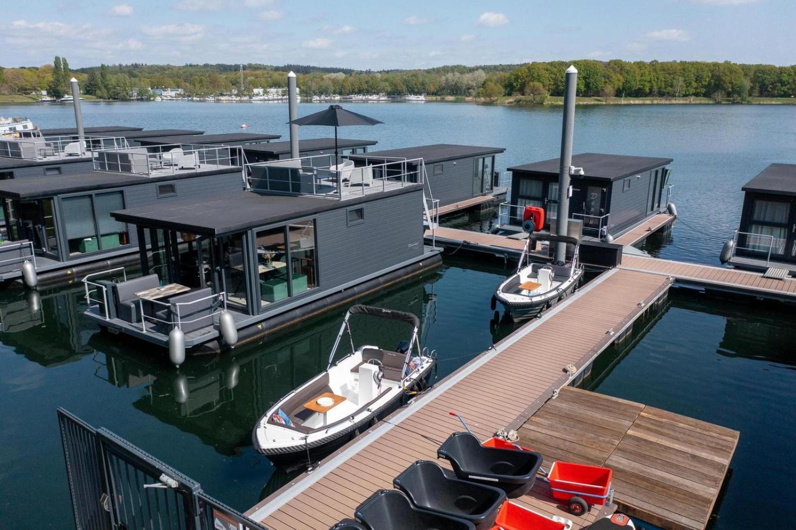 Houseboat Marina Mookerplas 4-6 Persons Plasmolen Εξωτερικό φωτογραφία