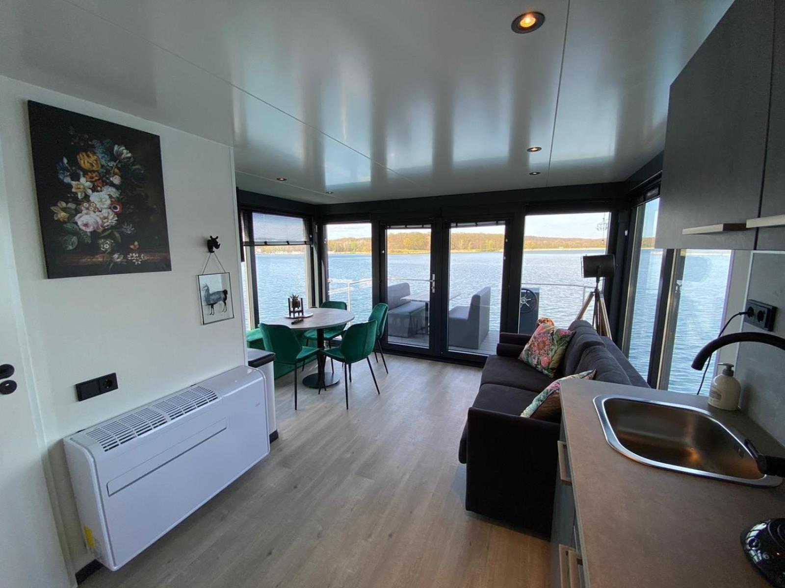 Houseboat Marina Mookerplas 4-6 Persons Plasmolen Εξωτερικό φωτογραφία