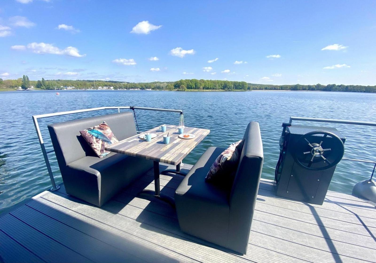 Houseboat Marina Mookerplas 4-6 Persons Plasmolen Εξωτερικό φωτογραφία